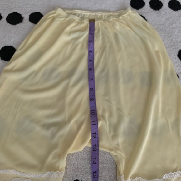 Vintage 60s Bloomers Yellow Sheer Chiffon Lace Lingerie Pettipants Boho Shorts - Picture 10 of 10